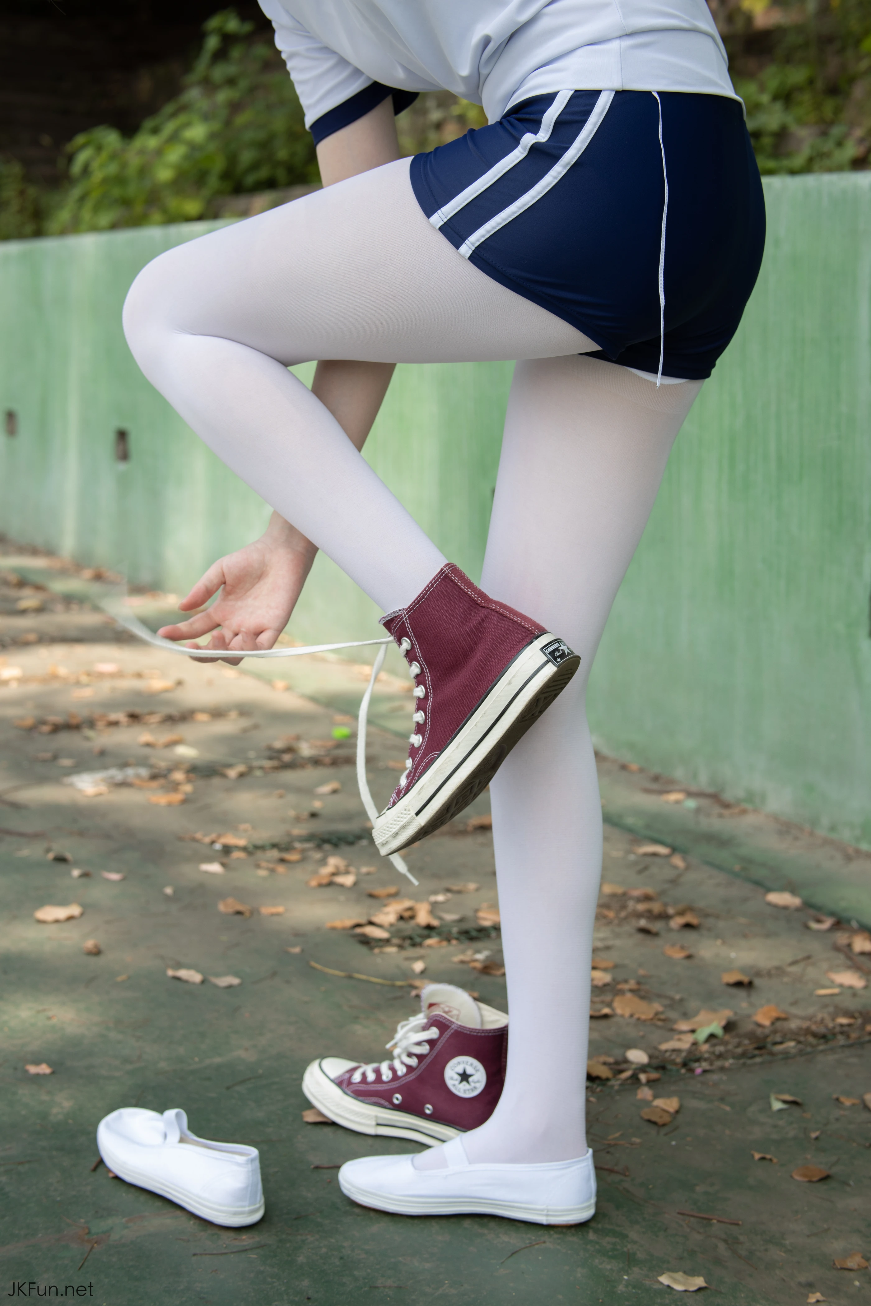 森萝财团 [JKFUN-019] 80D白丝外景体操服 Aika [107P 1V]插图8
